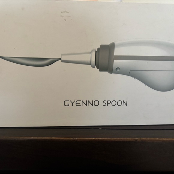 Gyenno Tremor Assistance Spoon and Fork Set - Picture 3 of 5